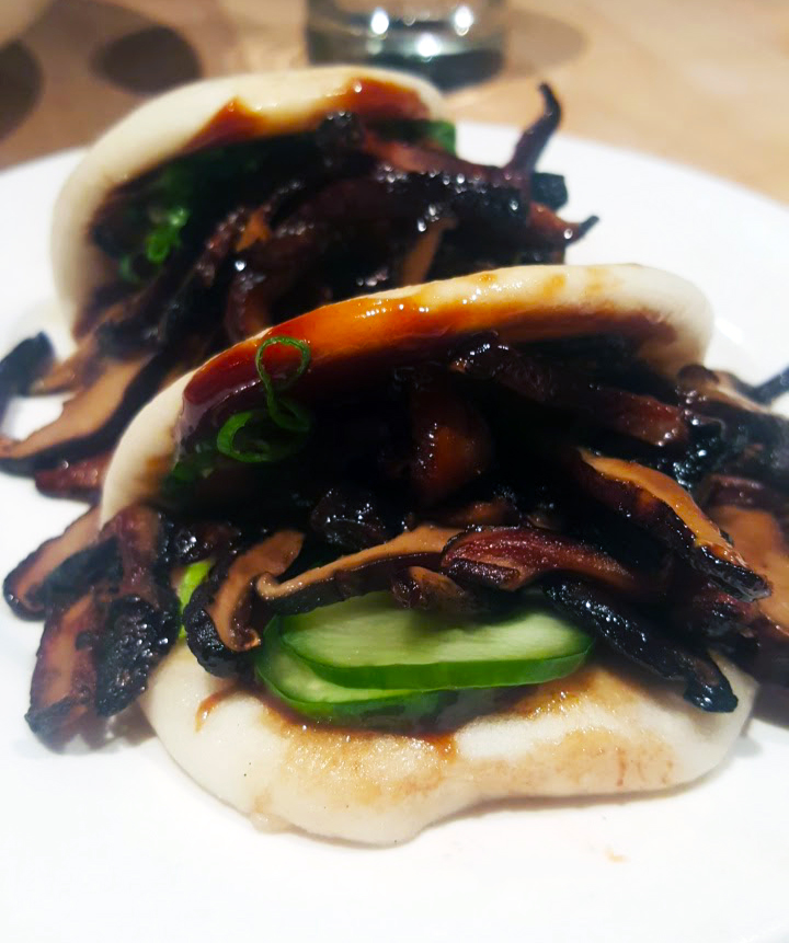 momofuku_shiitake_buns