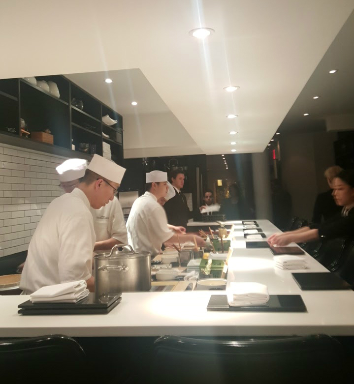 sushi_nakazawa_chefs_working