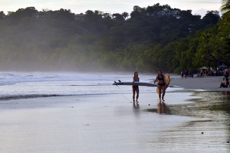 espadilla-beach-high-res