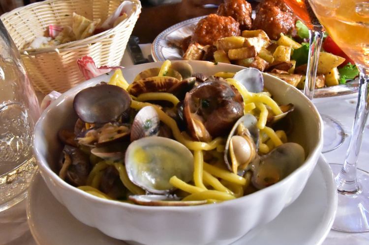 otello-trastevere-pasta-with-clams-a-savory-planet